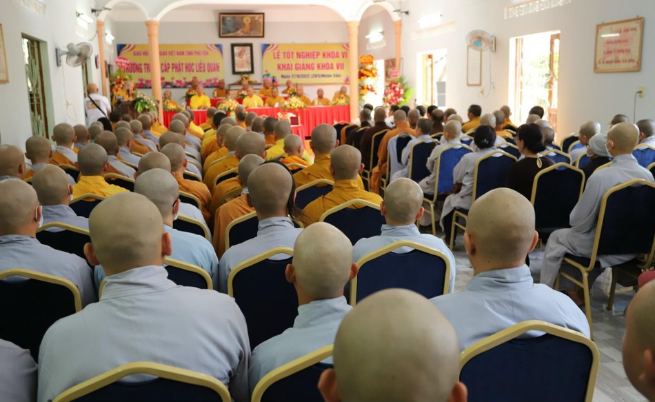 Toàn cảnh buổi lễ tốt nghiệp Toàn cảnh buổi lễ tốt nghiệp