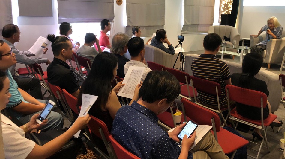 Rất nhiều học giả, nhà nghiên cứu, các bạn trẻ tham dự buổi nói chuyện Rất nhiều học giả, nhà nghiên cứu, các bạn trẻ tham dự buổi nói chuyện