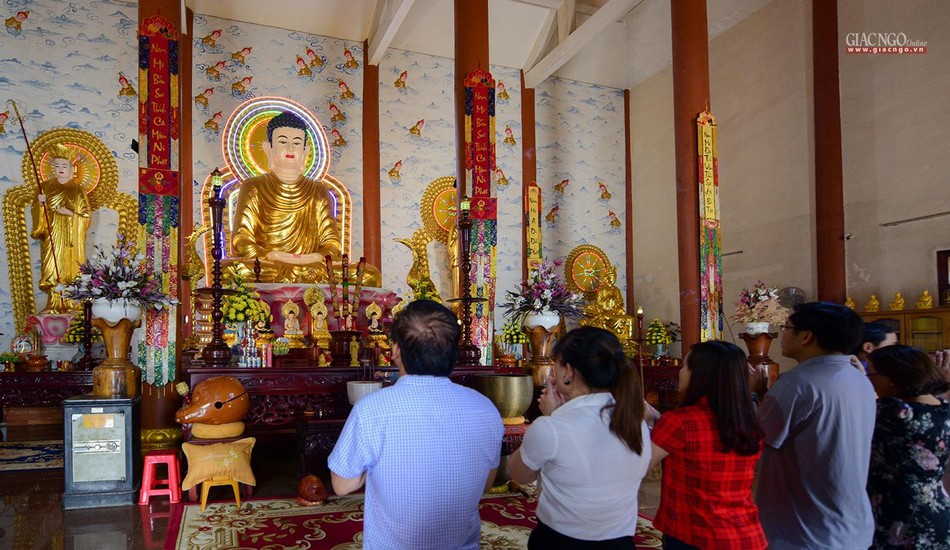 Hàng năm, chùa Khánh Lâm đều phối hợp với chính quyền huyện Kon Plông tổ chức lễ hội văn hóa “Uống nước nhớ nguồn” thu hút hàng nghìn khách thập phương về tham dự