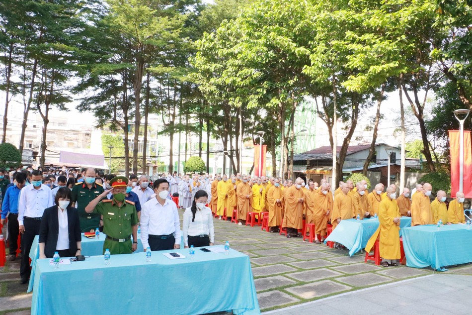 Đại diện chính quyền quận 4 tại buổi lễ Đại diện chính quyền quận 4 tại buổi lễ