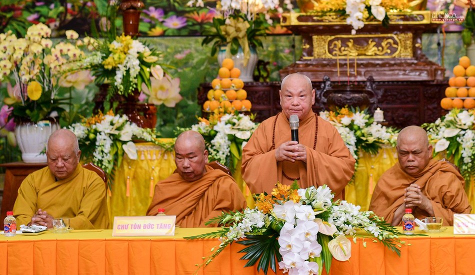 Hòa thượng Thích Thiện Nhơn ban đạo từ sách tấn hành giả an cư Hòa thượng Thích Thiện Nhơn ban đạo từ sách tấn hành giả an cư