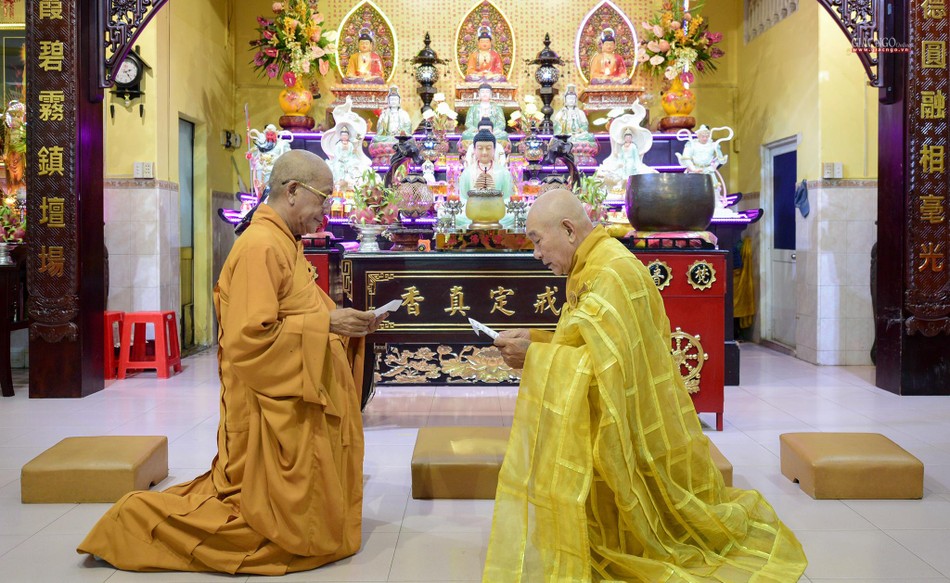 Nhị vị Hòa thượng tác pháp Tự tứ Nhị vị Hòa thượng tác pháp Tự tứ