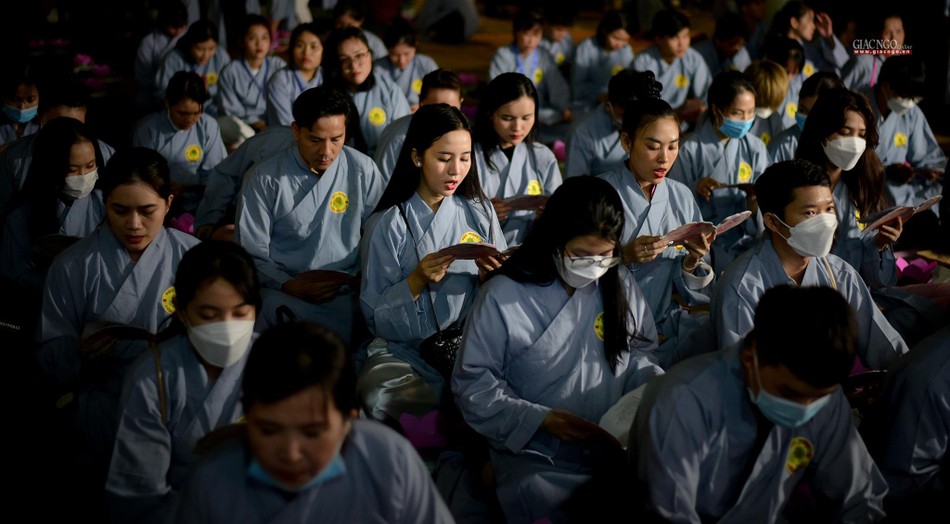 Từng câu kinh là lời nhắc nhở mọi người về công ơn cha mẹ