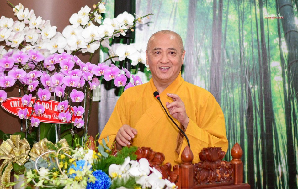 Hòa thượng Thích Huệ Thông trình bày chủ đề &quot;GHPGVN 41 năm hình thành phát triển và các thành tựu Phật sự nhiệm kỳ 2017-2022”