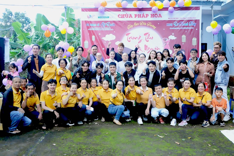 Chùa Pháp Hoa và đoàn thiện nguyện Chùa Pháp Hoa và đoàn thiện nguyện