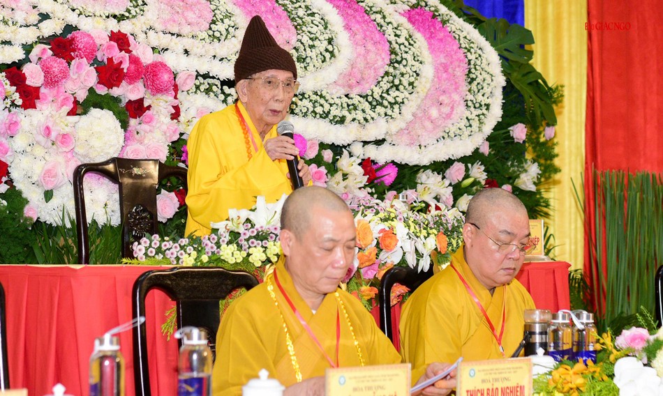 Hòa thượng Thích Đức Nghiệp ban đạo từ Hòa thượng Thích Đức Nghiệp ban đạo từ