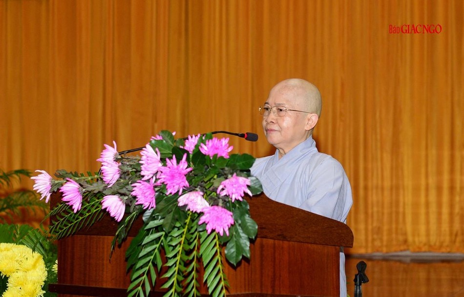 Ni trưởng Thích nữ Như Thảo phát biểu chúc mừng Ni trưởng Thích nữ Như Thảo phát biểu chúc mừng