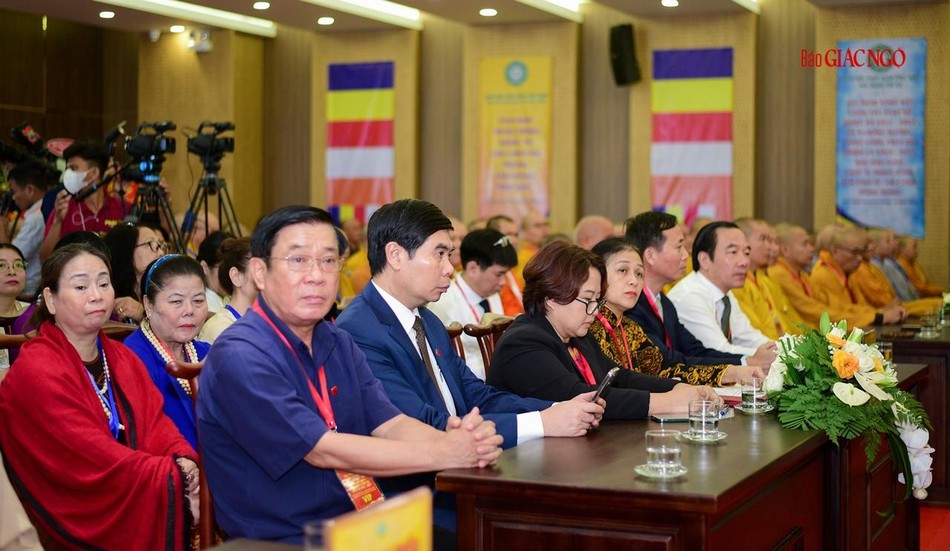 Đại diện chính quyền