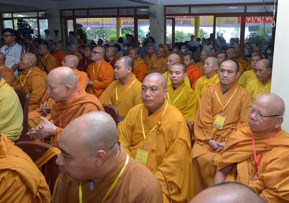 Chư Tăng tham dự