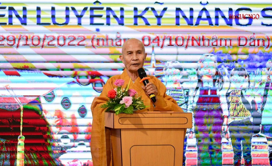 Hòa thượng Thích Thiện Lạc ban đạo từ