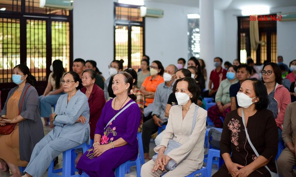 Niềm hoan hỷ trên khuôn mặt của các phụ huynh