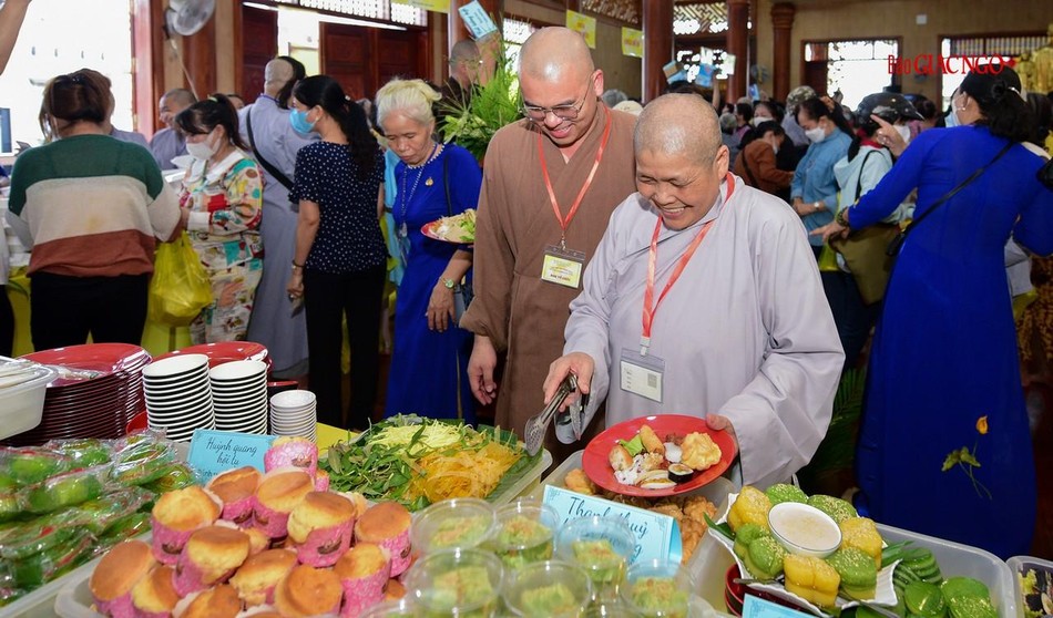 Hội chợ với khoảng hơn 51 món ăn, thức uống Hội chợ với khoảng hơn 51 món ăn, thức uống