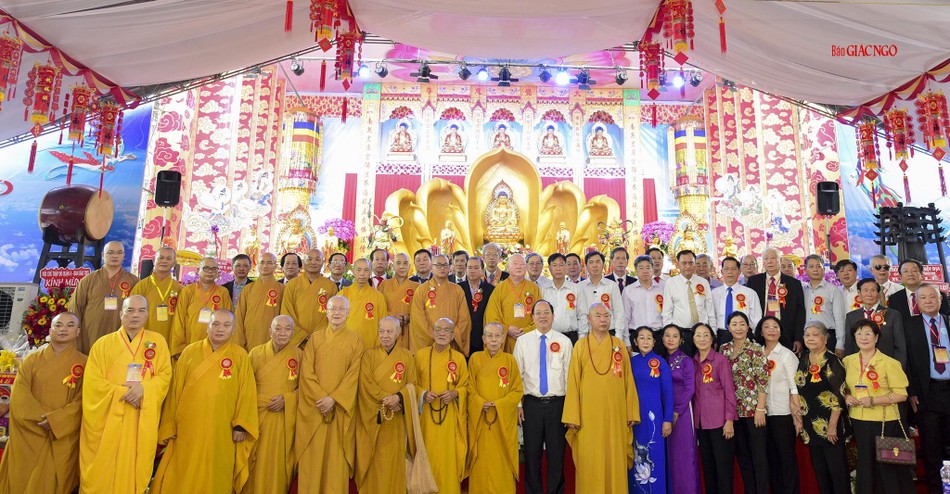 Vào lúc 14 giờ chiều nay, chư tôn đức Tăng Ni Phật giáo người Hoa cử hành nghi thức sái tịnh đàn tràng Vào lúc 14 giờ chiều nay, chư tôn đức Tăng Ni Phật giáo người Hoa cử hành nghi thức sái tịnh đàn tràng