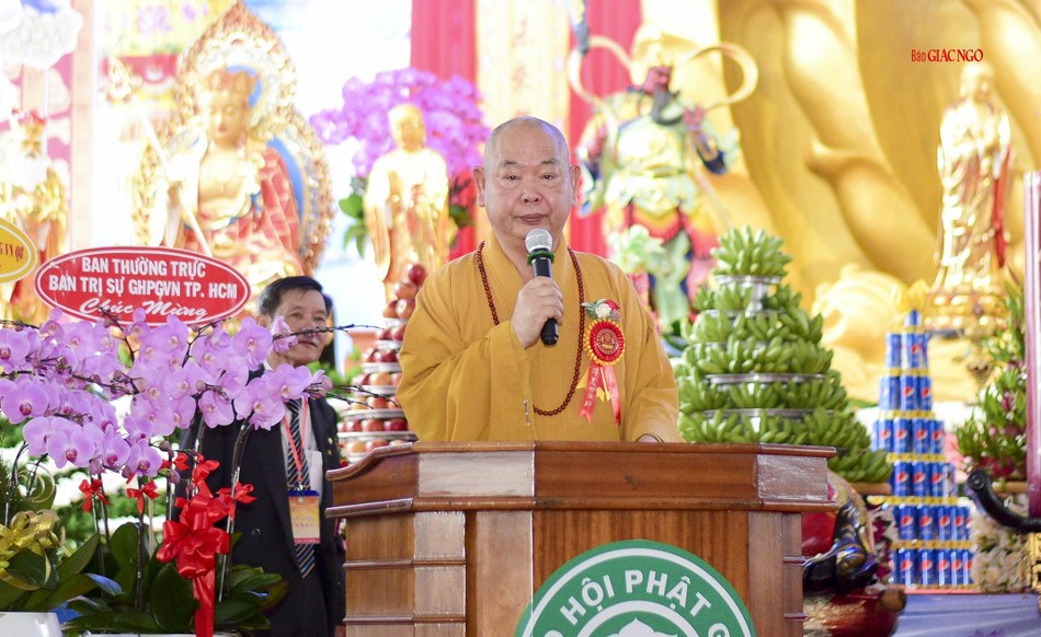 Thượng tọa Thích Huệ Công phát biểu khai mạc Thượng tọa Thích Huệ Công phát biểu khai mạc
