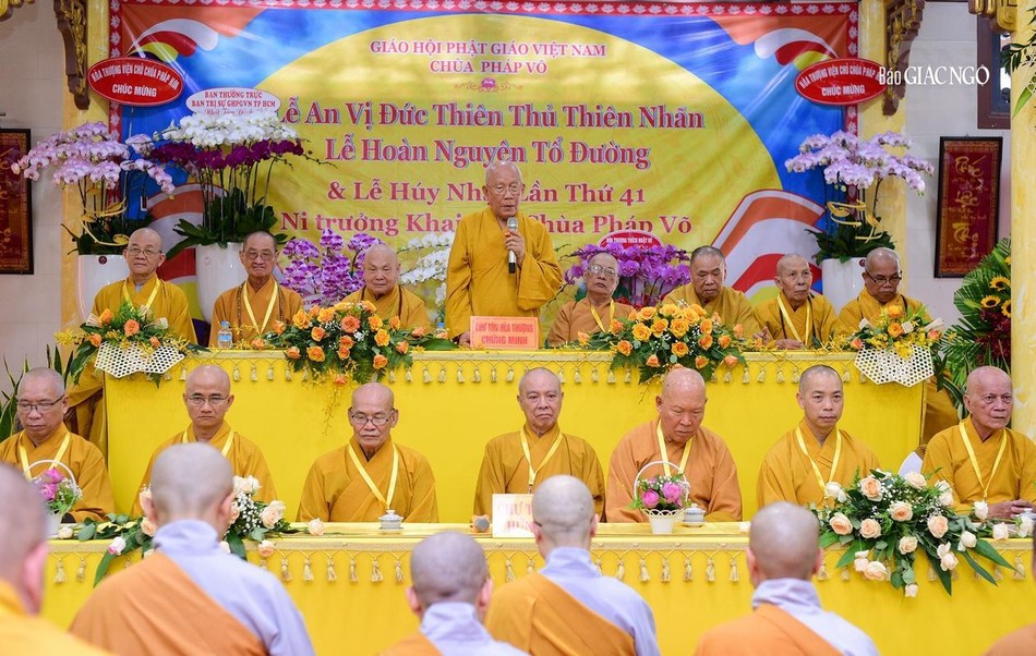 Hòa thượng Thích Như Niệm ban lời đạo từ Hòa thượng Thích Như Niệm ban lời đạo từ