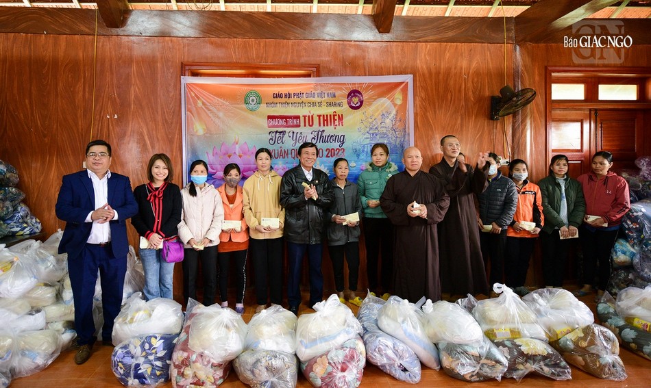 Tết yêu thương, xuân an vui