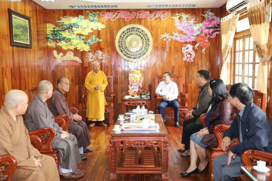 Ban Trị sự Phật giáo tỉnh Phú Yên chúc Tết lãnh đạo chính quyền Ban Trị sự Phật giáo tỉnh Phú Yên chúc Tết lãnh đạo chính quyền