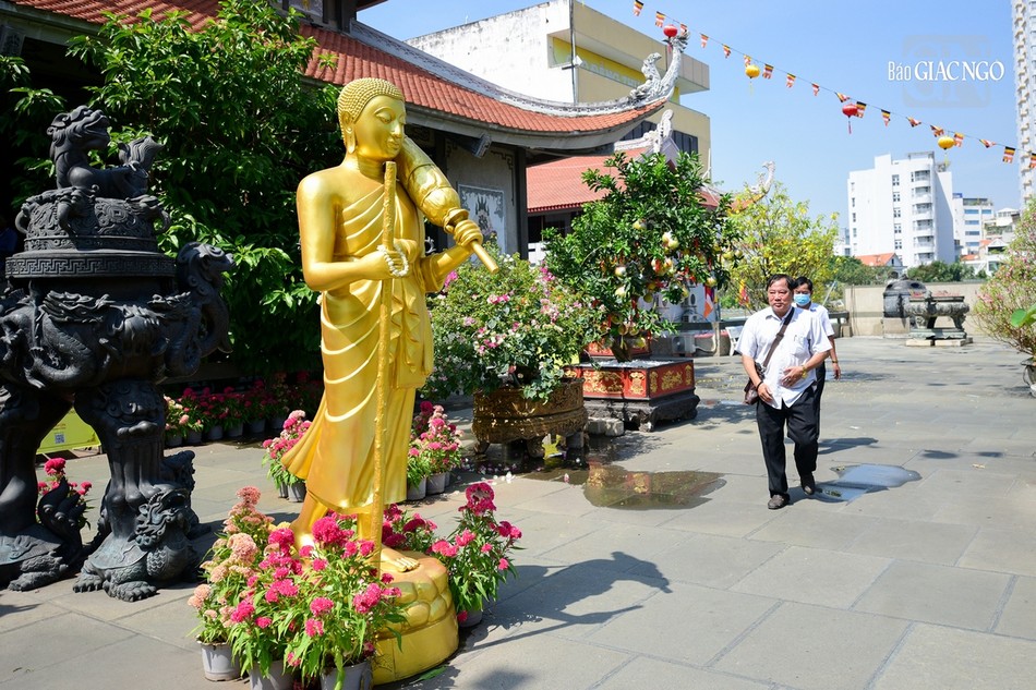 Ở các nước Phật giáo theo truyền thống Theravāda đều xem Tôn giả Sīvali như một vị thần tài của Phật giáo