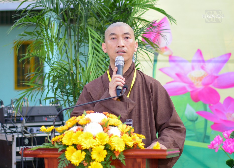 Thượng tọa Thích Hoằng Ninh phát biểu khai mạc Thượng tọa Thích Hoằng Ninh phát biểu khai mạc
