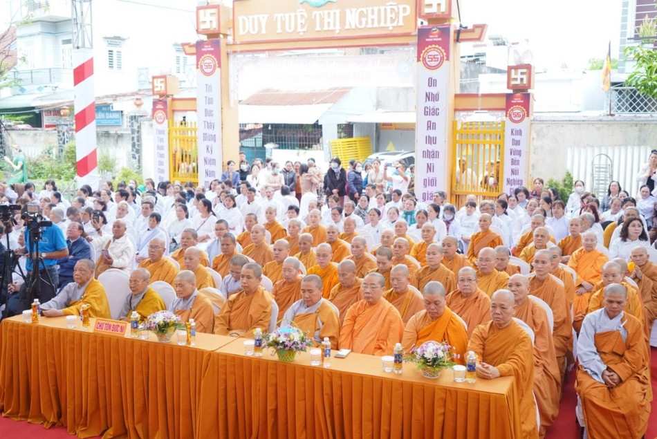 Đông đảo chư Ni tham dự Đông đảo chư Ni tham dự