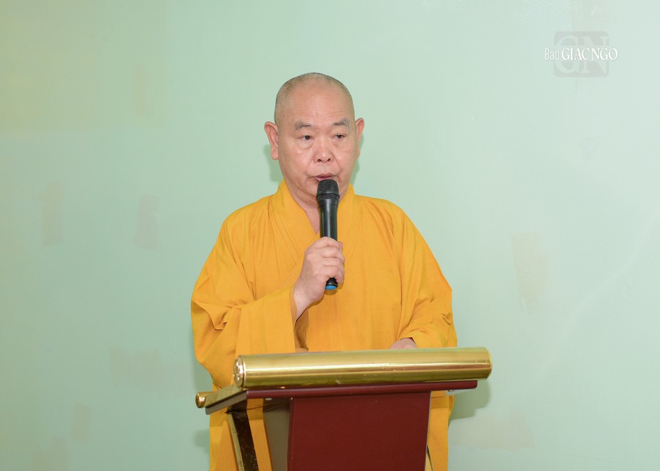 Thượng tọa Thích Huệ Công phát biểu Thượng tọa Thích Huệ Công phát biểu