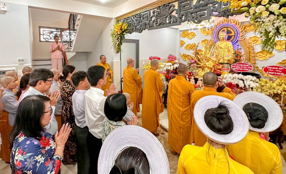 Quang cảnh buổi lễ Quang cảnh buổi lễ