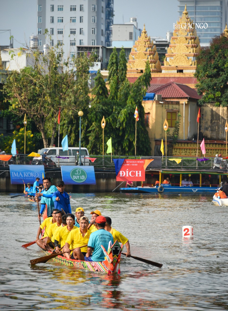 Được biết, các đội đua đã di chuyển từ các tỉnh miền Tây lên TP.HCM 2 ngày trước để tập luyện, chuẩn bị cho giải đấu quan trọng này