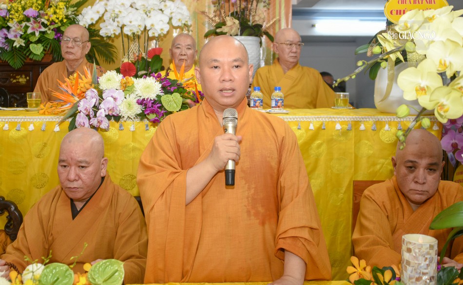 Thượng tọa Thích Minh Bảo phát biểu khai mạc