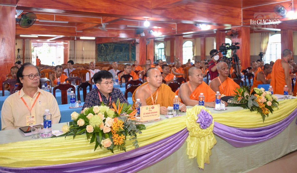 Đại biểu tham dự