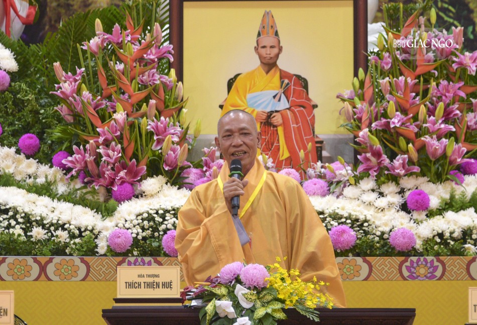 Hòa thượng Thích Thiện Huệ ban đạo từ