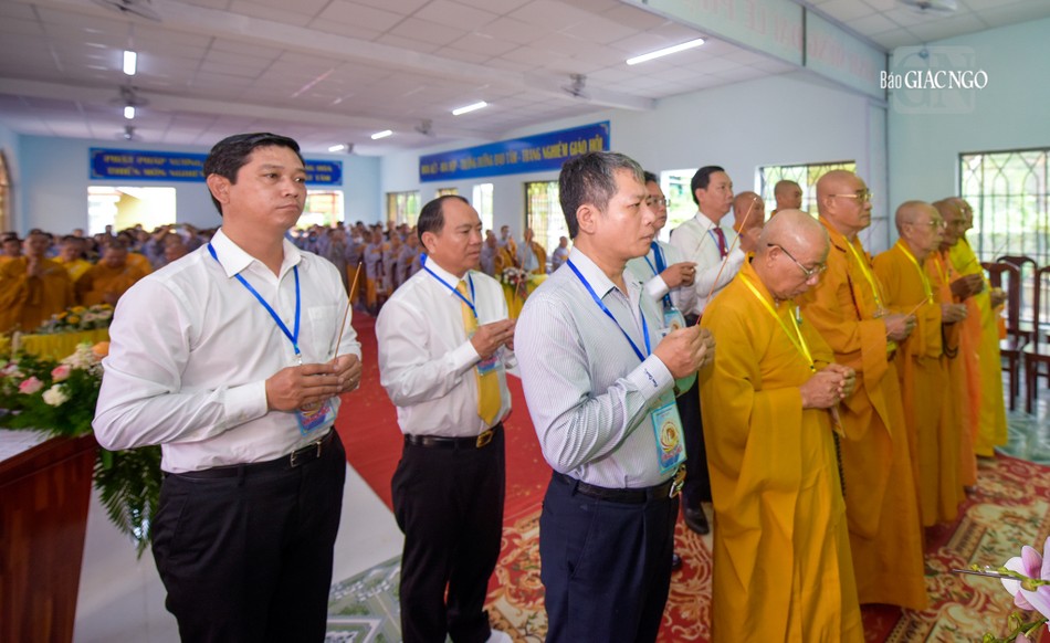 Thực hiện nghi thức Phật đản