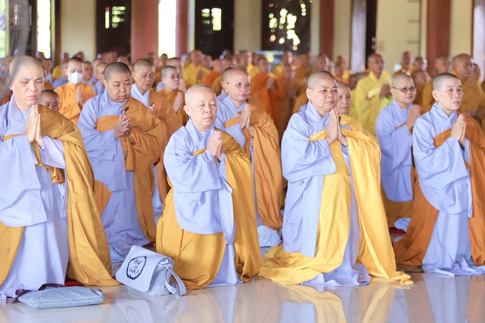 Chư Ni tham dự Chư Ni tham dự