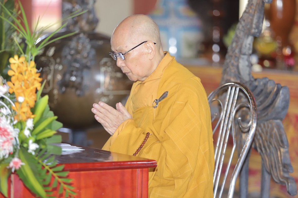 Trưởng lão Hòa thượng Thích Tâm Thủy ban đạo từ sách tấn các hành giả Trưởng lão Hòa thượng Thích Tâm Thủy ban đạo từ sách tấn các hành giả