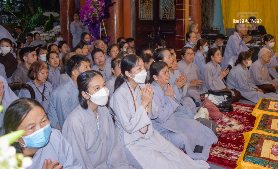 Đông đảo Phật tử tham dự lễ nhập kim quan Trưởng lão Hòa thượng Thích Thanh Sơn tại tổ đình Vạn Thọ (Q.1, TP.HCM)