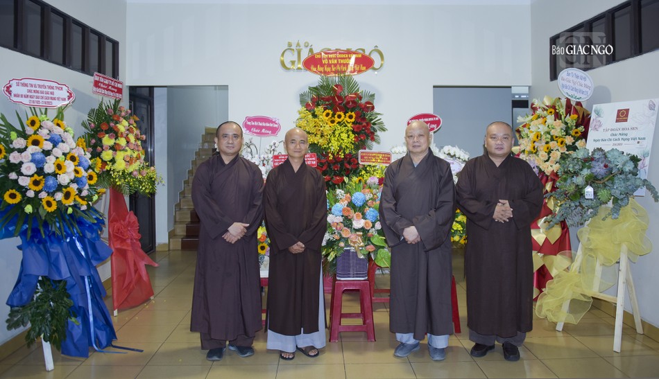 Báo Giác Ngộ là cơ quan ngôn luận của GHPGVN TP.HCM Báo Giác Ngộ là cơ quan ngôn luận của GHPGVN TP.HCM