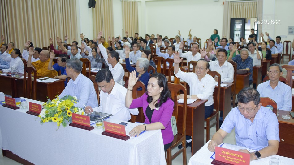 Hội nghị đã biểu quyết thông qua qua nhiều nội dung quan trọng của công tác Mặt trận TP.HCM Hội nghị đã biểu quyết thông qua qua nhiều nội dung quan trọng của công tác Mặt trận TP.HCM