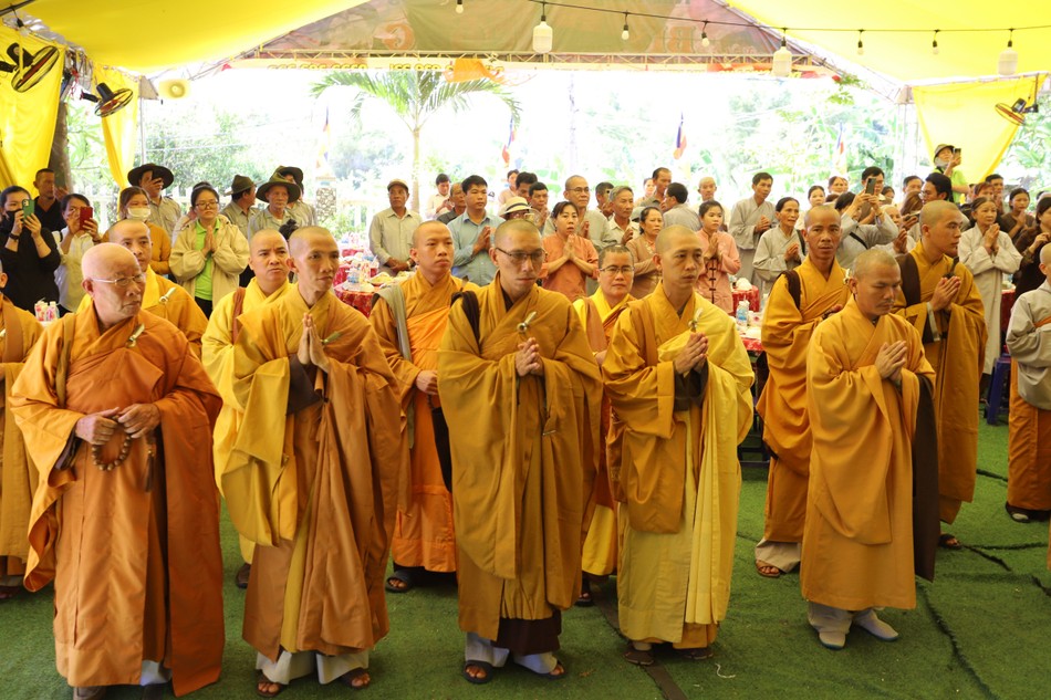 Tăng Ni, Phật tử trên địa bàn về tham dự