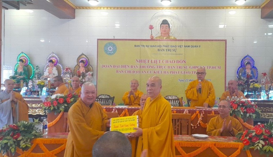 Hạ trường chùa Quan Âm cung thỉnh Hòa thượng Thích Hiển Đức, Trưởng ban Pháp chế Phật giáo TP làm Thiền chủ Hạ trường chùa Quan Âm cung thỉnh Hòa thượng Thích Hiển Đức, Trưởng ban Pháp chế Phật giáo TP làm Thiền chủ