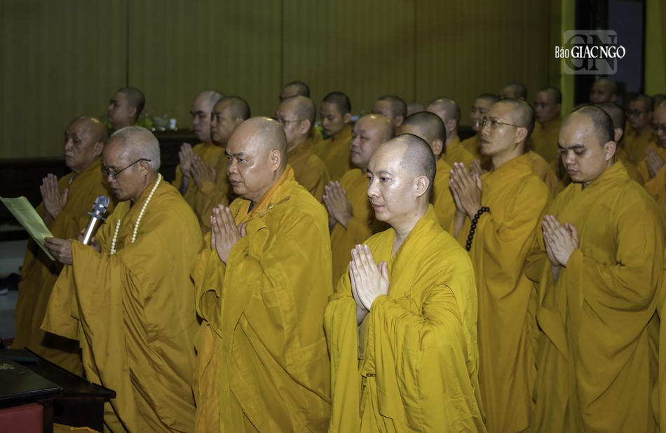 Hạ trường chùa Vĩnh Nghiêm nhất tâm cung thỉnh Trưởng lão Hòa thượng Thích Đức Nghiệp, Phó Pháp chủ kiêm Giám luật Hội đồng Chứng minh làm Thiền chủ; Thượng tọa Thích Thanh Phong làm Hóa chủ