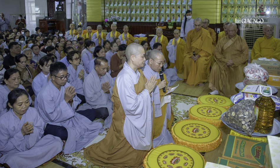 Cúng dường tại hạ trường chùa Bồ Đề Lan Nhã Cúng dường tại hạ trường chùa Bồ Đề Lan Nhã