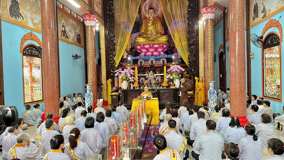 Thượng tọa Thích Phước Tiến thuyết giảng ý nghĩa của ngày lễ Vu lan - Báo hiếu Thượng tọa Thích Phước Tiến thuyết giảng ý nghĩa của ngày lễ Vu lan - Báo hiếu