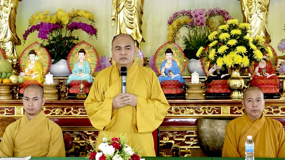 Đại đức Thích Nhuận Pháp phát biểu Đại đức Thích Nhuận Pháp phát biểu