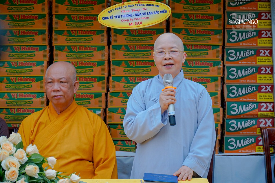 Ni trưởng Thích nữ Như Thảo phát biểu chúc mừng Ni trưởng Thích nữ Như Thảo phát biểu chúc mừng