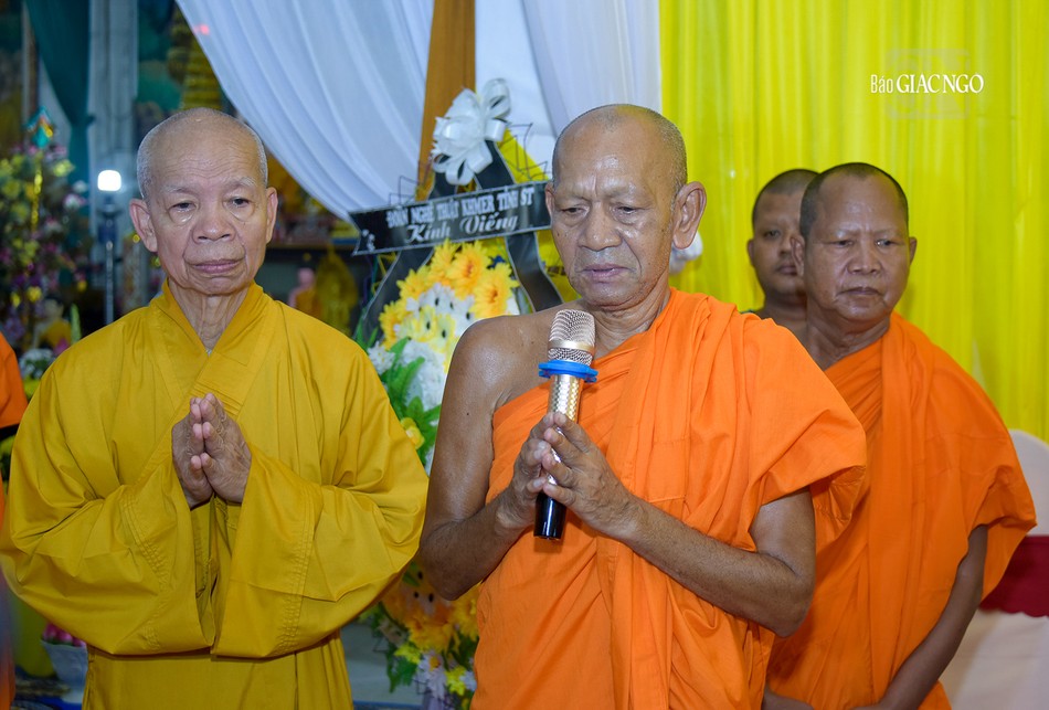 Hòa thượng Đào Như phát biểu cảm tạ