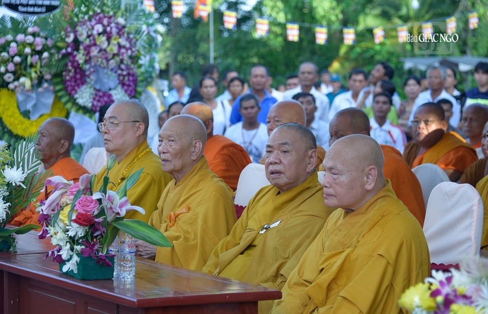 Chư vị giáo phẩm Ban Lễ tang và Ban Tổ chức Lễ tang