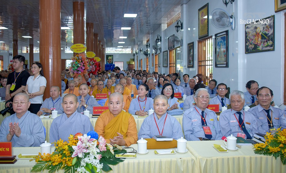 Chư tôn đức Tăng Ni, Phật tử tham dự