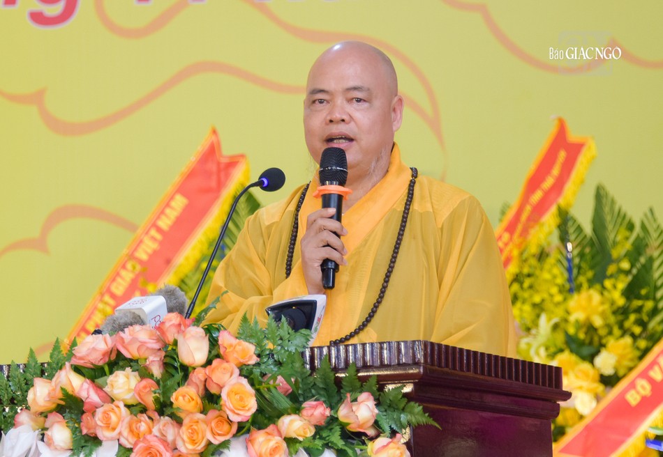 Thượng tọa Thích Thanh Phong phát biểu khai mạc