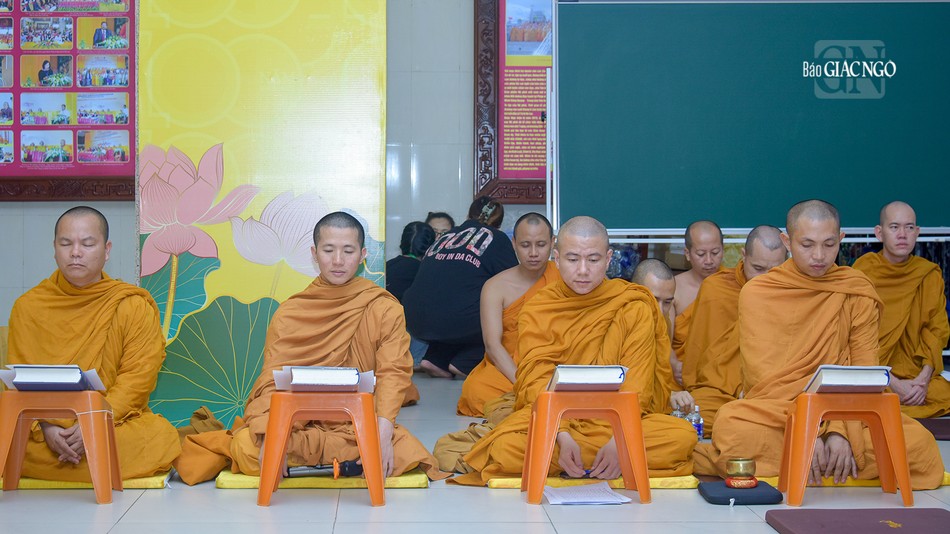 Cùng nhau ôn lại lời dạy của Tổ sư...