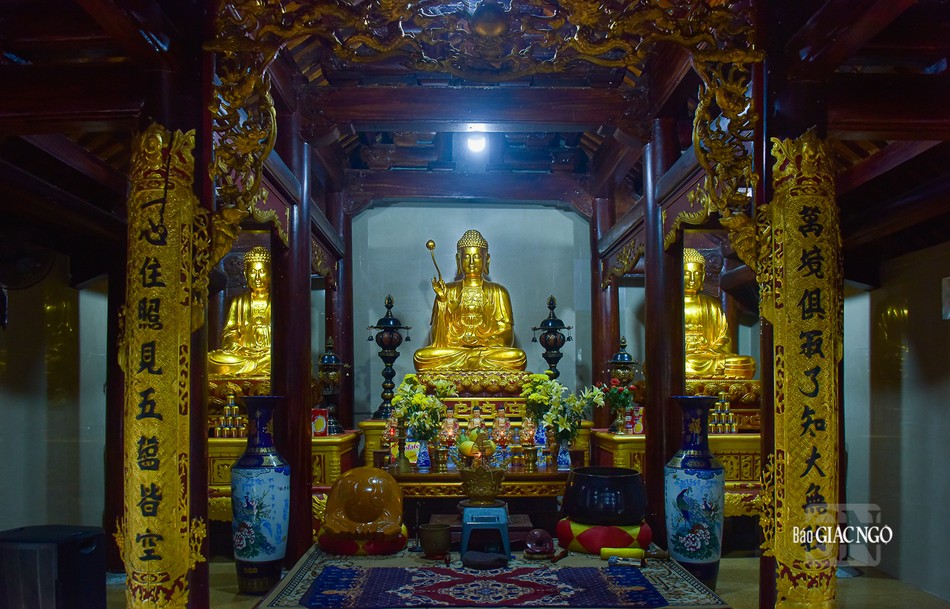 Chánh điện chùa Tượng Sơn thờ Đức Phật Thích Ca