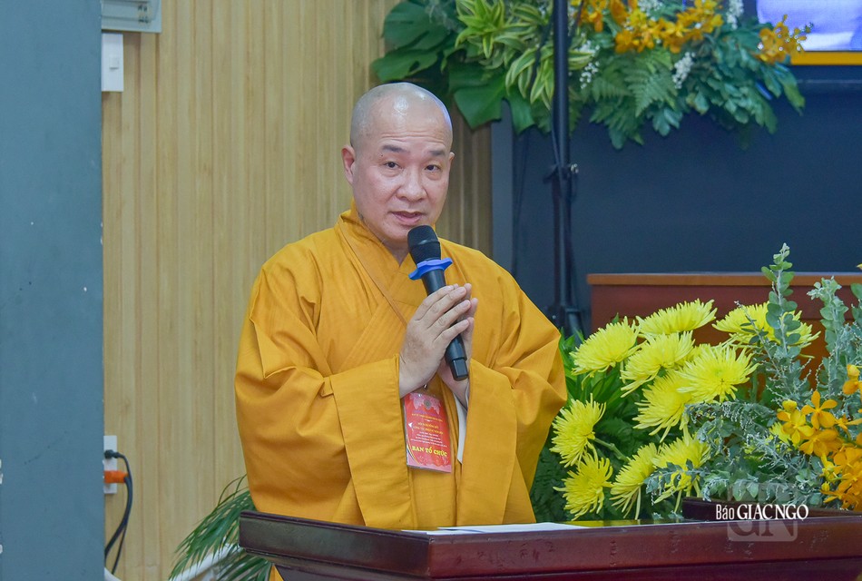 Đại đức Thích Trí Huệ trình kế hoạch năm 2024 của Ban Từ thiện xã hội T.Ư